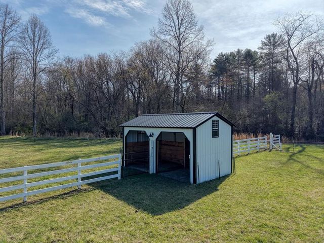 288 Happy Valley Drive, Blairsville, GA 30512