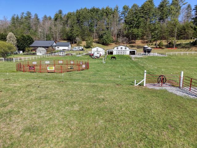 288 Happy Valley Drive, Blairsville, GA 30512