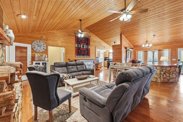 288 Happy Valley Drive, Blairsville, GA 30512