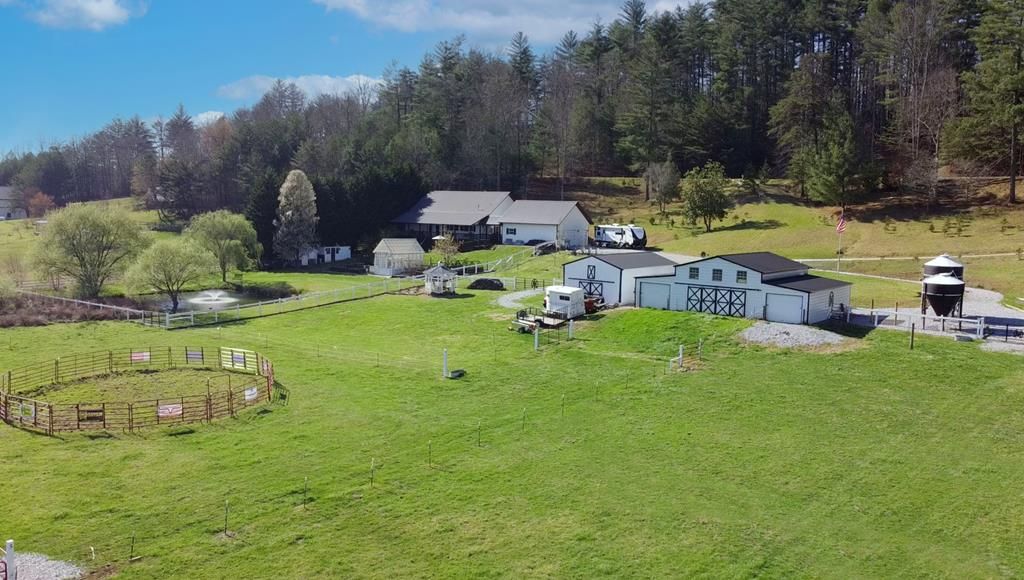 288 Happy Valley Drive, Blairsville, GA 30512