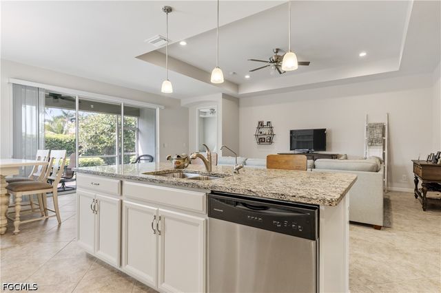 2935 Sunset Pointe CIR, Cape Coral, FL 33914