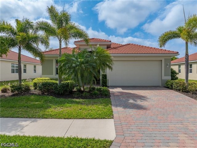 2935 Sunset Pointe CIR, Cape Coral, FL 33914