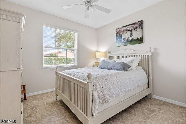 2935 Sunset Pointe CIR, Cape Coral, FL 33914