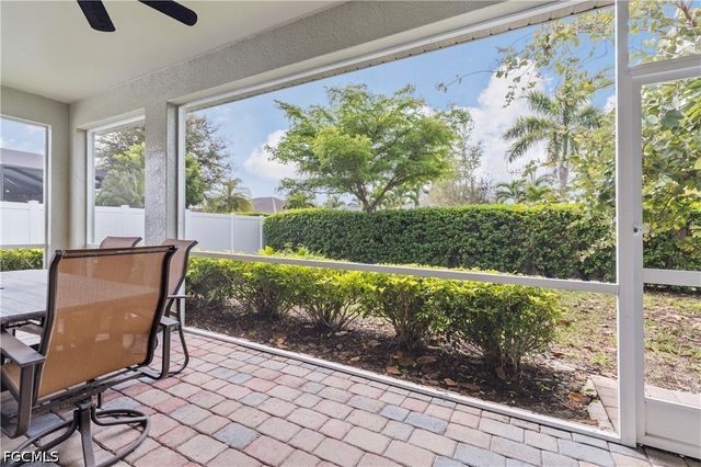 2935 Sunset Pointe CIR, Cape Coral, FL 33914