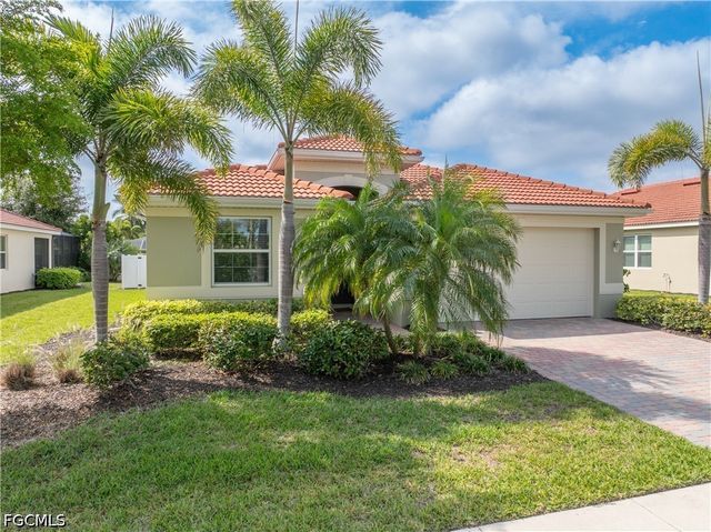 2935 Sunset Pointe CIR, Cape Coral, FL 33914