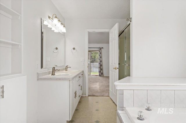2687 E Alpomado St, Eagle, ID 83616