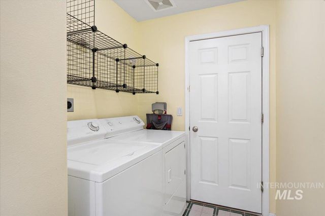 2687 E Alpomado St, Eagle, ID 83616