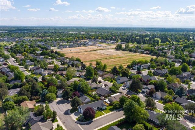 2687 E Alpomado St, Eagle, ID 83616