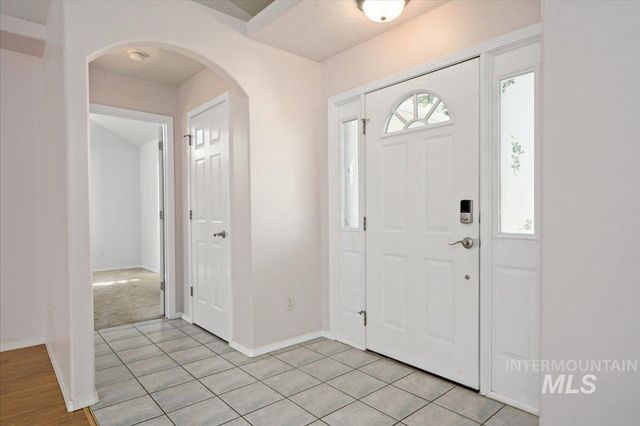 2687 E Alpomado St, Eagle, ID 83616