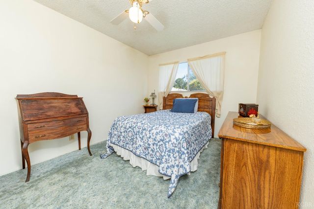 876 Daphne Lane, Lemoore, CA 93245