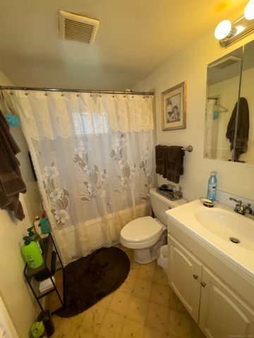 11 Cherokee Road, East Hartford, CT 06118