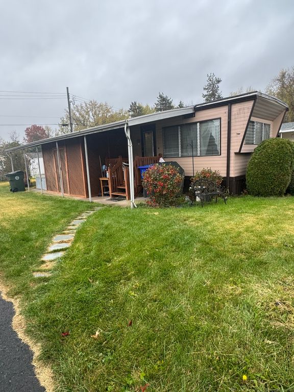 11 Cherokee Road, East Hartford, CT 06118