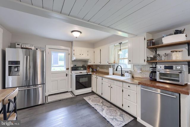 1150 CLAY RD, Lititz, PA 17543
