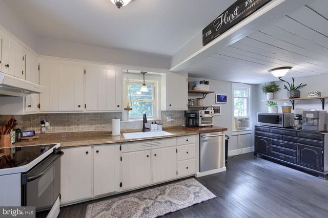 1150 CLAY RD, Lititz, PA 17543