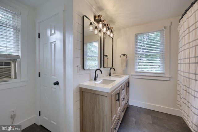 1150 CLAY RD, Lititz, PA 17543
