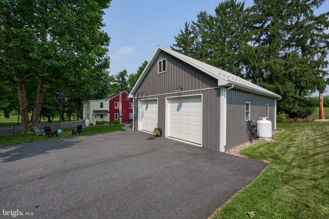 1150 CLAY RD, Lititz, PA 17543