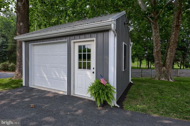 1150 CLAY RD, Lititz, PA 17543