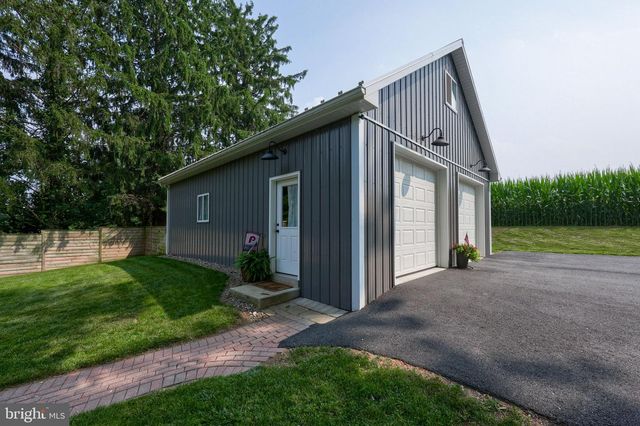 1150 CLAY RD, Lititz, PA 17543