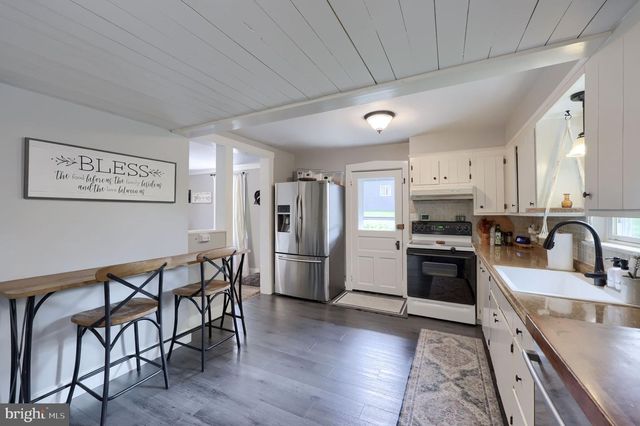 1150 CLAY RD, Lititz, PA 17543