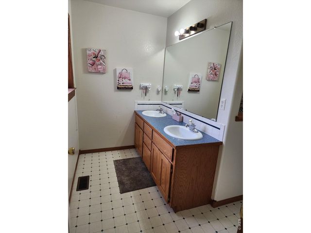 661 Moose Ct, Loveland, CO 80537