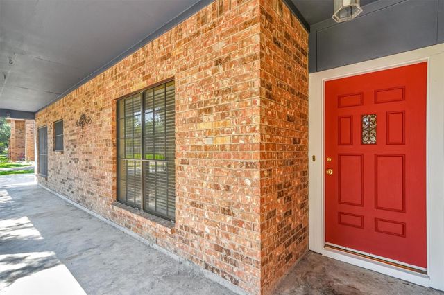 3826 Cypress Hill Drive, Spring, TX 77388