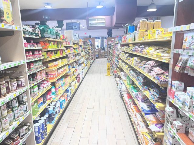 1305 SW 8th St, Miami, FL 33135