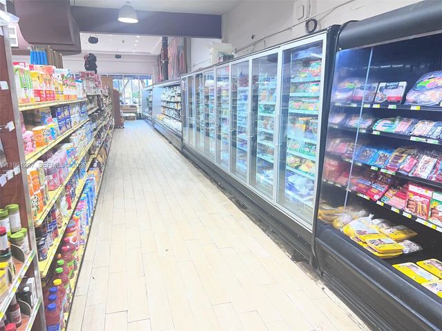 1305 SW 8th St, Miami, FL 33135