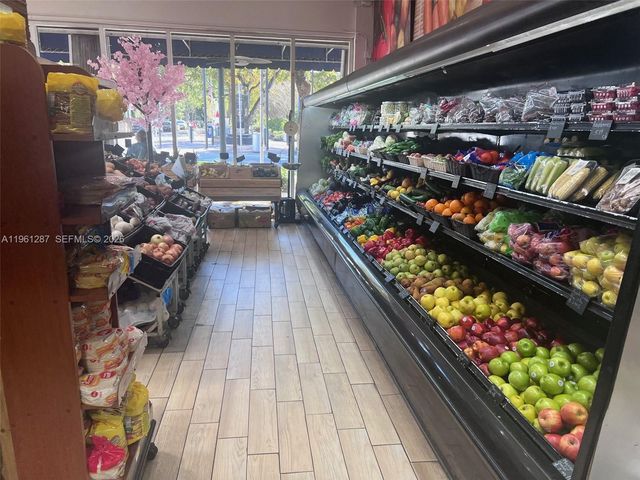 1305 SW 8th St, Miami, FL 33135