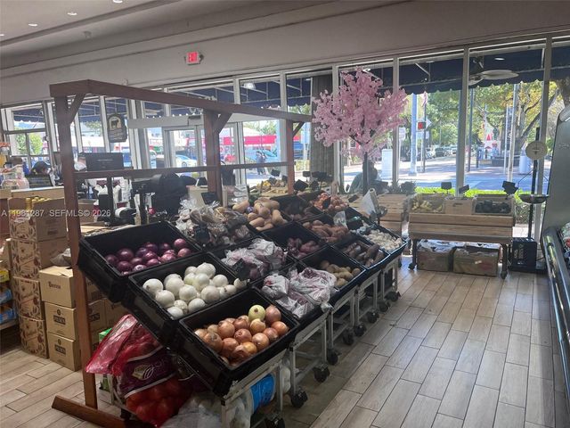 1305 SW 8th St, Miami, FL 33135