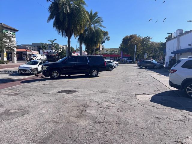 1305 SW 8th St, Miami, FL 33135