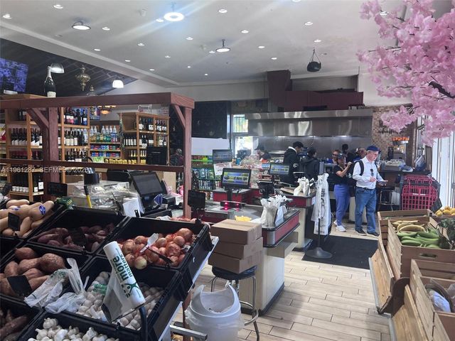 1305 SW 8th St, Miami, FL 33135