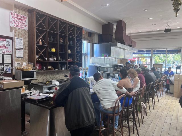 1305 SW 8th St, Miami, FL 33135