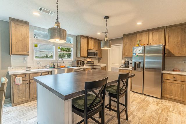 6668 CAIN STREET, Mulberry, FL 33860