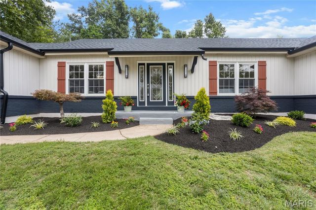 394 Branchport Drive, Chesterfield, MO 63017