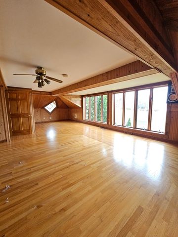 6N263 River Drive, St. Charles, IL 60174