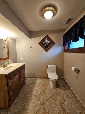 6N263 River Drive, St. Charles, IL 60174