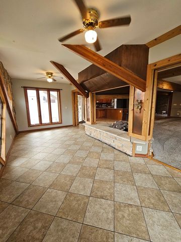 6N263 River Drive, St. Charles, IL 60174