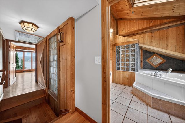 6N263 River Drive, St. Charles, IL 60174