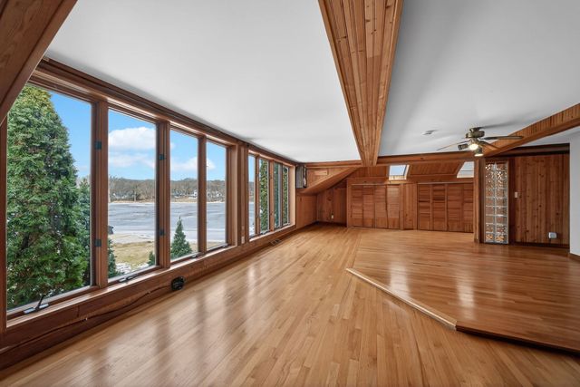 6N263 River Drive, St. Charles, IL 60174