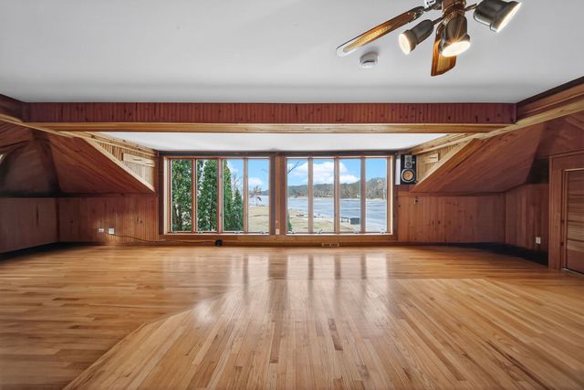 6N263 River Drive, St. Charles, IL 60174