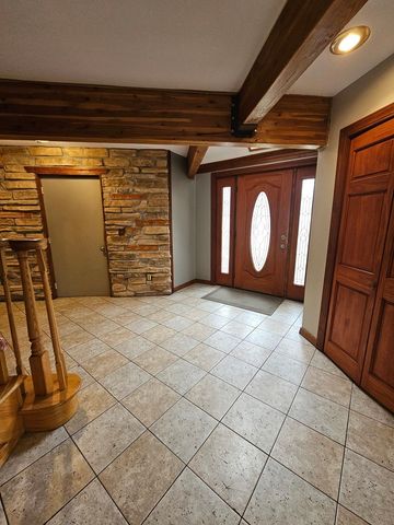 6N263 River Drive, St. Charles, IL 60174