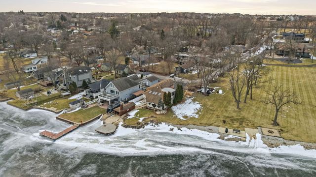 6N263 River Drive, St. Charles, IL 60174