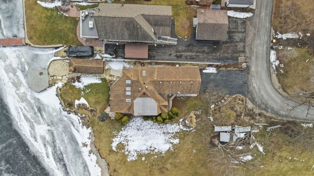 6N263 River Drive, St. Charles, IL 60174