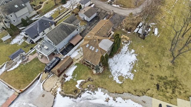 6N263 River Drive, St. Charles, IL 60174