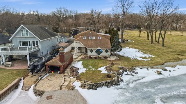 6N263 River Drive, St. Charles, IL 60174
