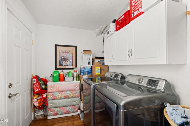 1089 Sleepy Hollow Loop, Grants Pass, OR 97527