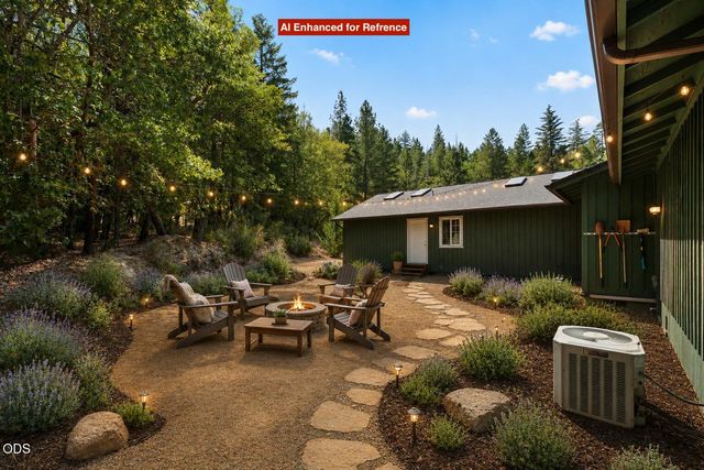 1089 Sleepy Hollow Loop, Grants Pass, OR 97527