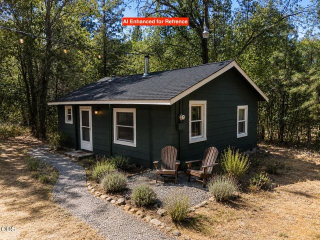 1089 Sleepy Hollow Loop, Grants Pass, OR 97527