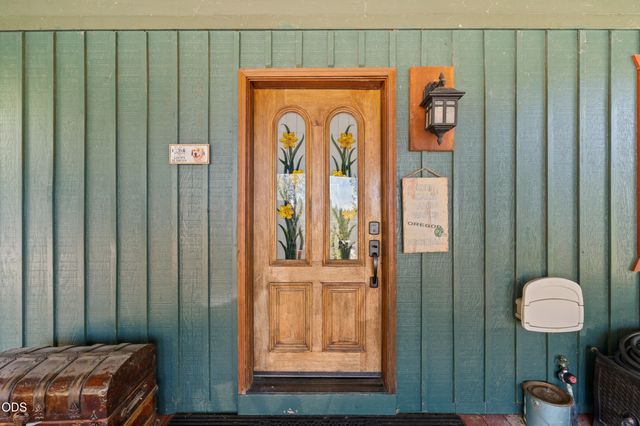 1089 Sleepy Hollow Loop, Grants Pass, OR 97527