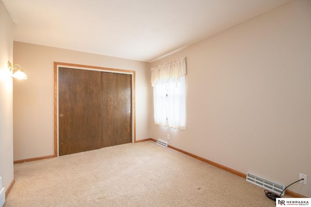 13517 Frances Street, Omaha, NE 68144